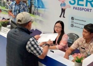 Antrean Kuota Layanan Paspor Simpatik Kanim Surabaya Ludes Diserbu Warga